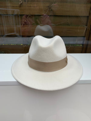 chapeau laine ecru  modele Elena hat chapeau by saje accessoires femme ete  wedding event tsniout