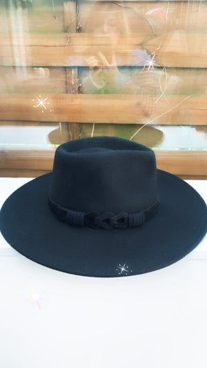 Ouvrir l&#39;image dans le diaporama, Chapeau laine - Modèle Sharon

